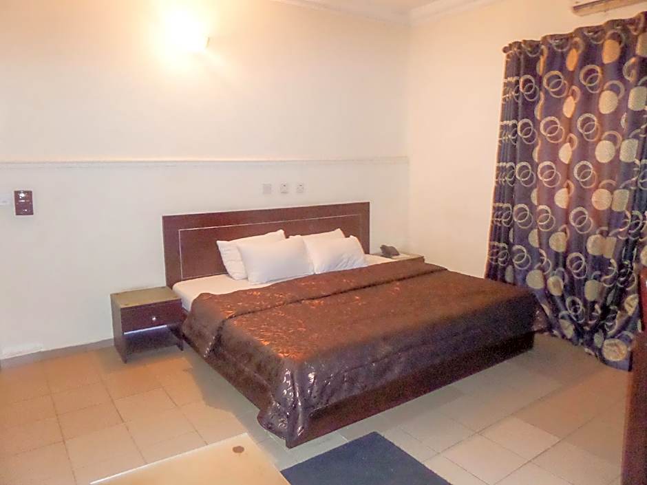 Dreamland Suites