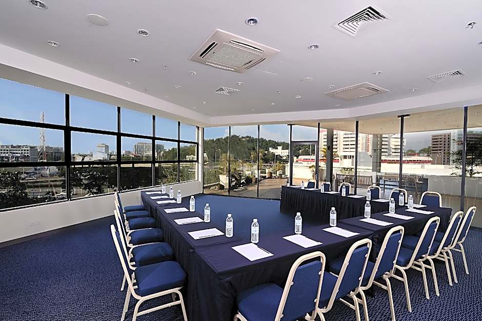 Oceania Hotel