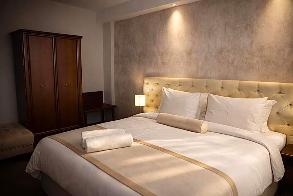 Alexandar Square Boutique Hotel