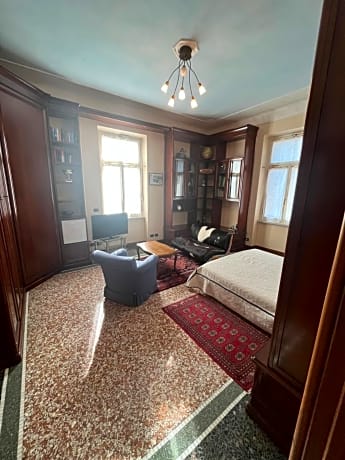 Large Double Room