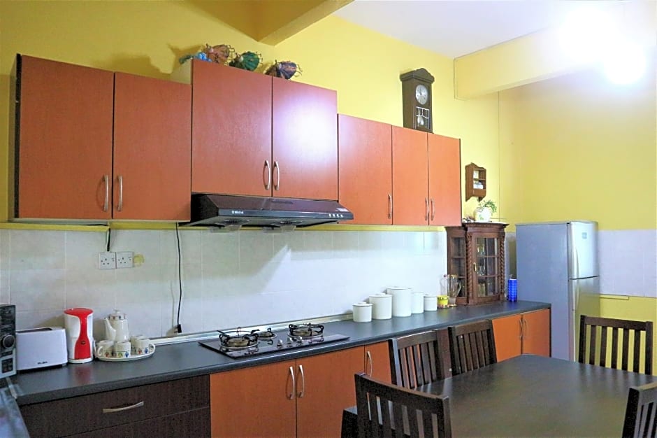 OYO Homes 90300 D'hitech Home