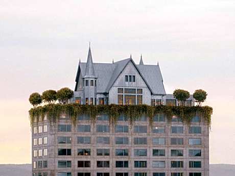 Maison Heler Metz, Curio Collection by Hilton