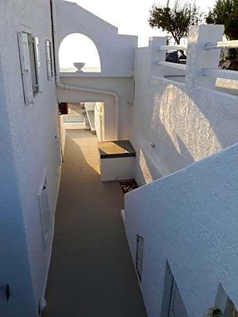 Artemis Suite Caldera View