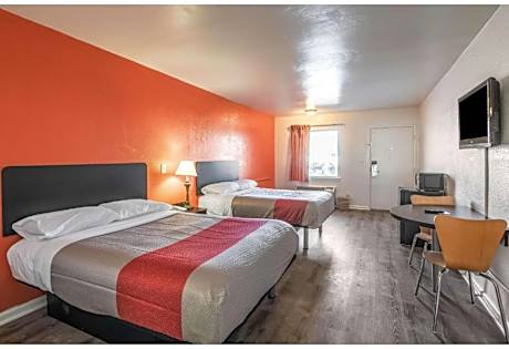 2 Full Beds | Non-Smoking, Micfridge