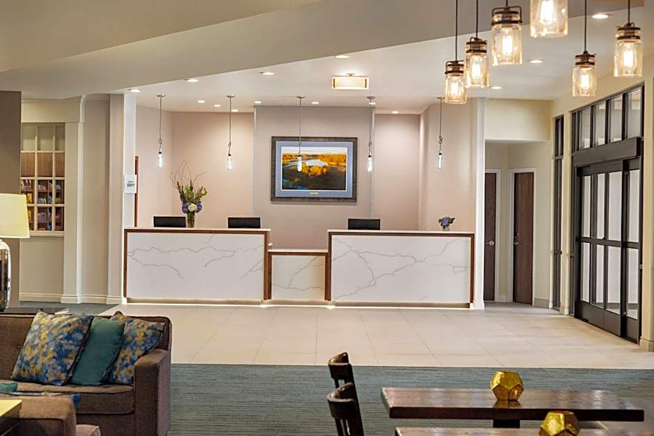 Delta Hotels by Marriott Helena Colonial