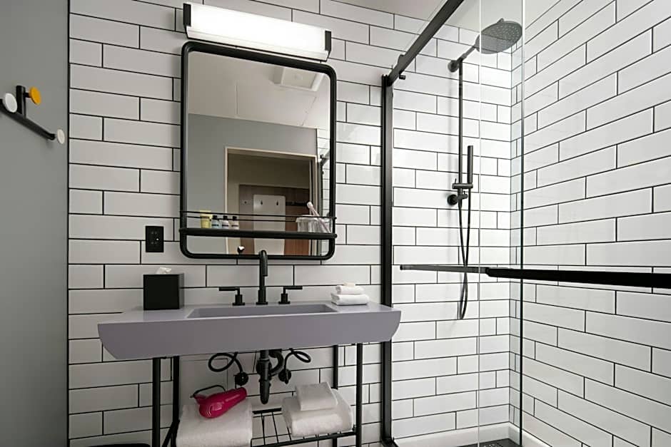 Moxy Oakland Uptown