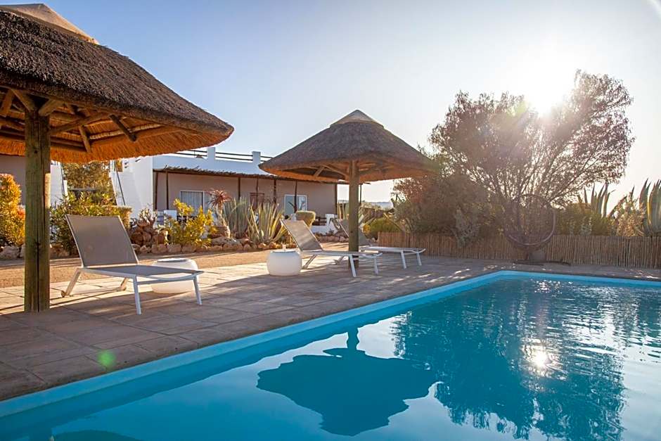 Inverdoorn Game Reserve Lodge