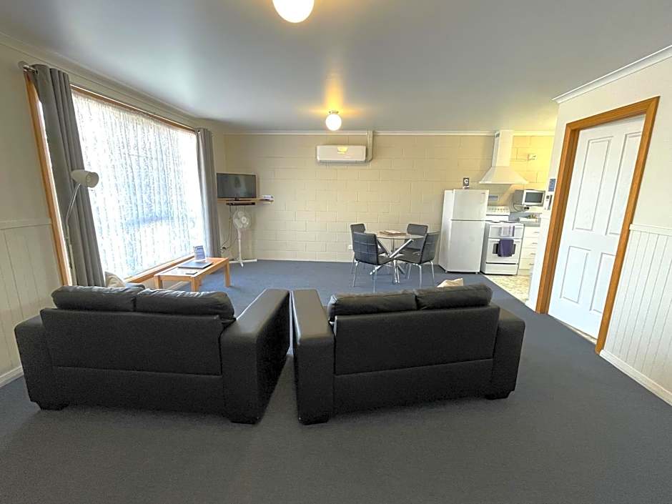 Castaway Holiday Apartments