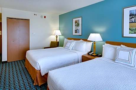 Studio, Multiple Beds (Mobility Accessible, Tub) (2 Queen Beds and 1 Double Sofa Bed)