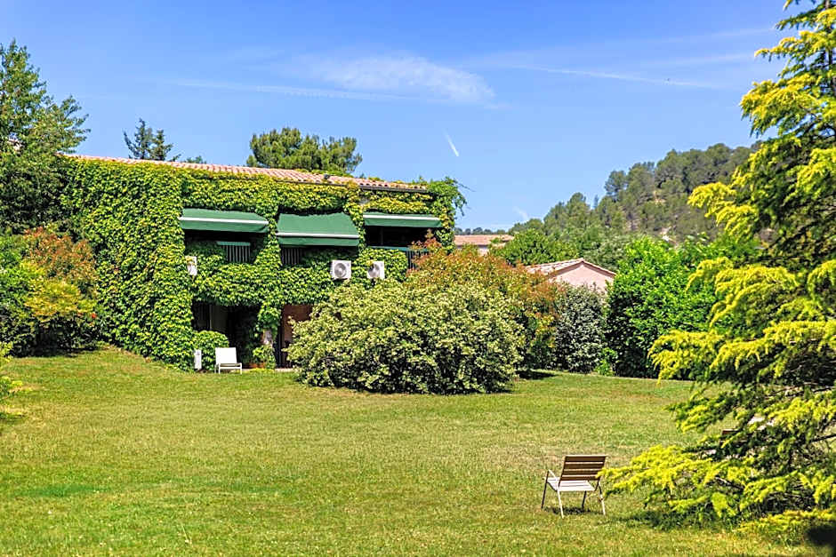 Hôtel & Résidence Lou Paradou Gréoux Les Bains