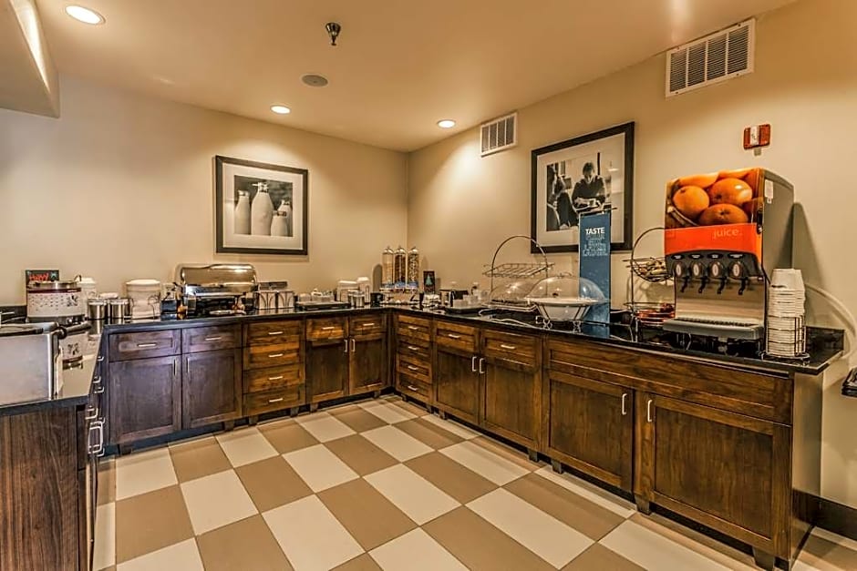 Hampton Inn Colorado Springs-Airport