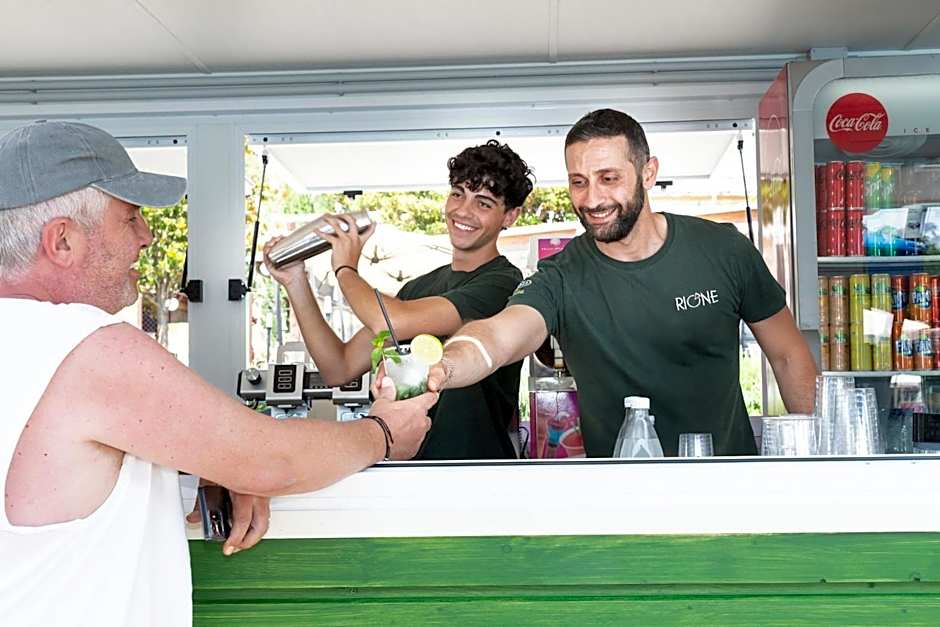 Roma Camping in Town