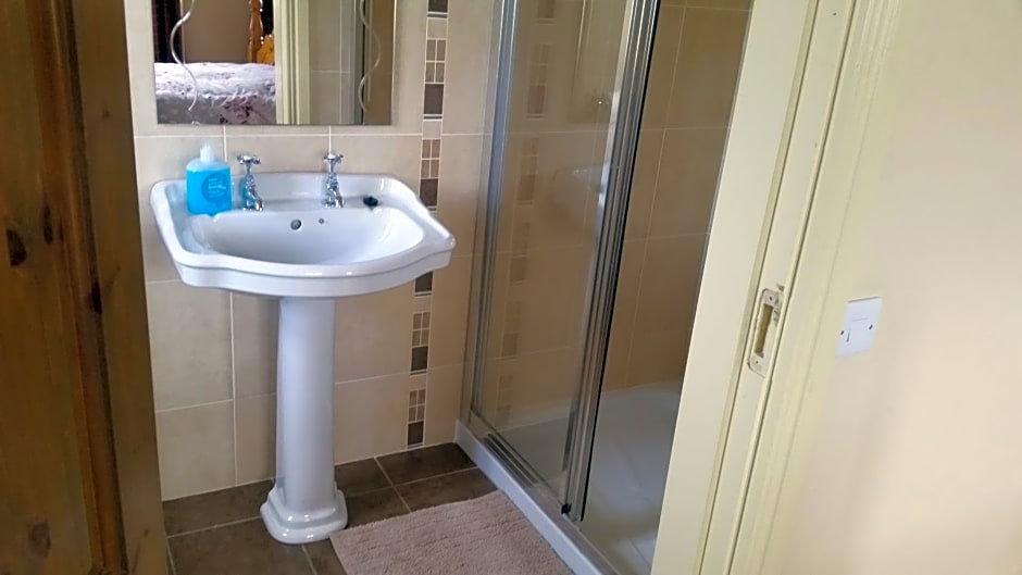 Whitethorn Lodge, Bed & Breakfast, Lackafinna