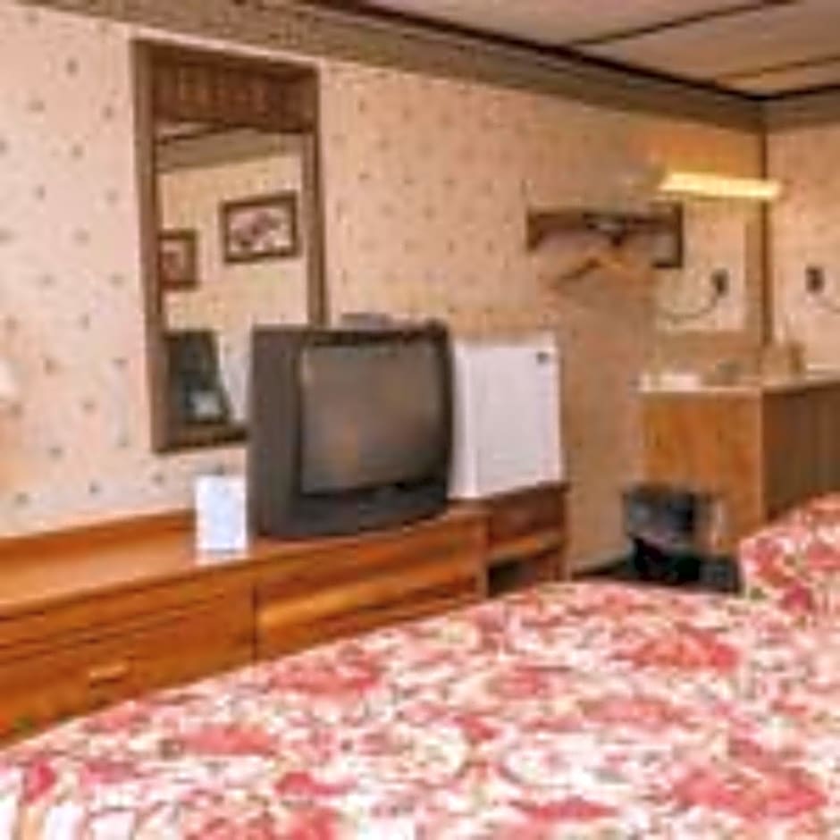 Dutch Treat Motel