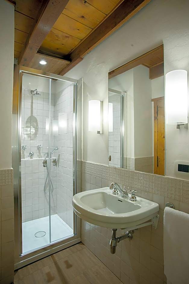 Albergo Ristorante Bucaneve