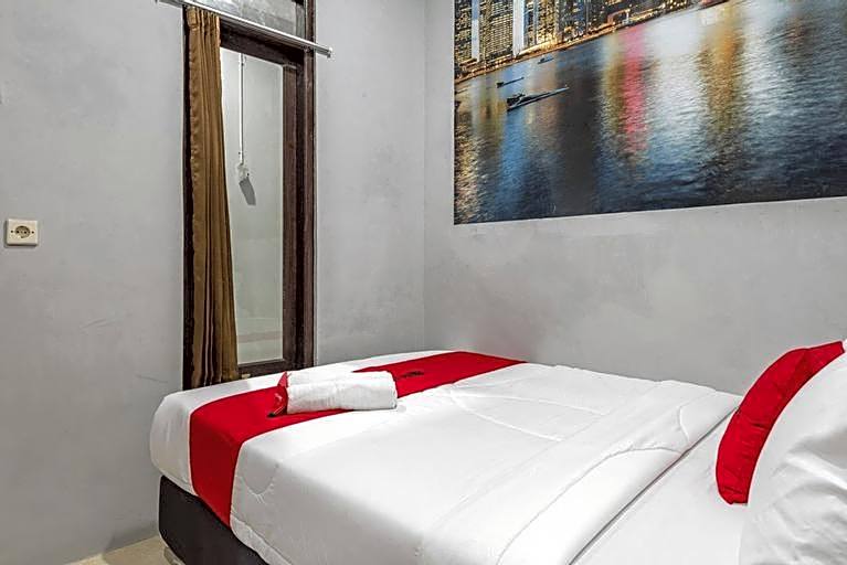 RedDoorz @ Jemursari Surabaya 2