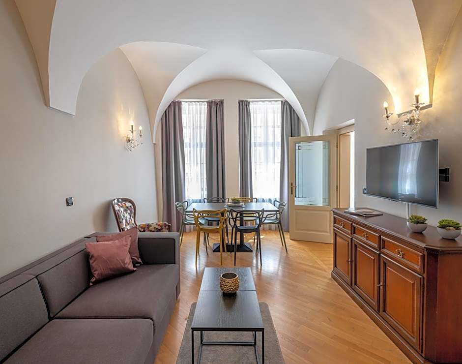 Chateau 9 Apartments by Adrez