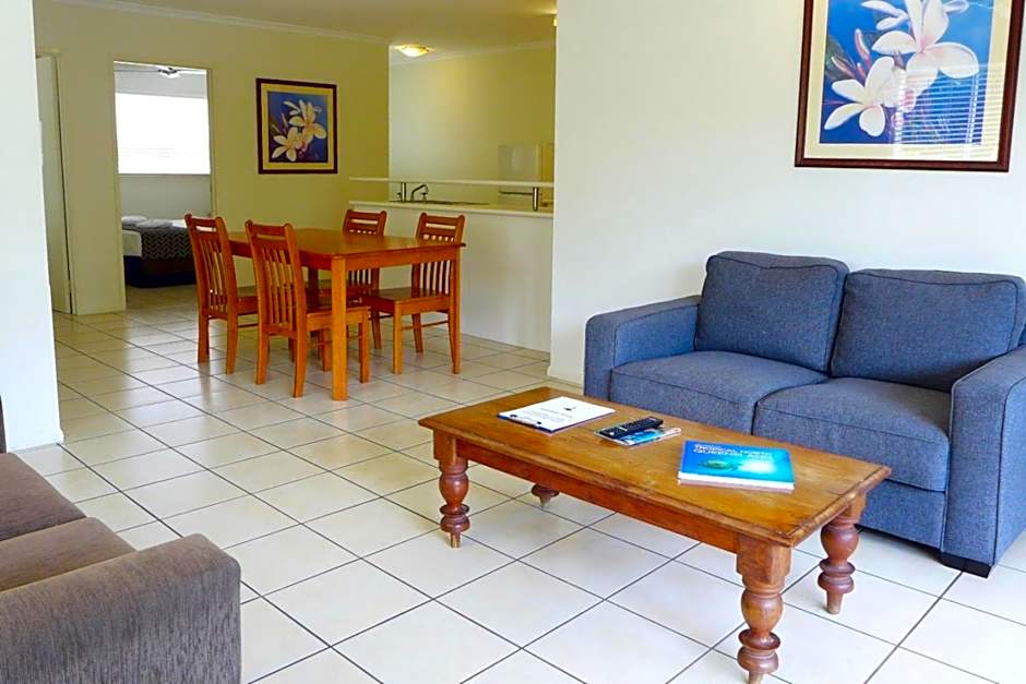 Cairns Queenslander Hotel & Apartments