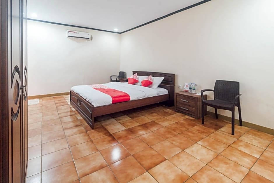 OYO 1688 Collin Beach Hotel