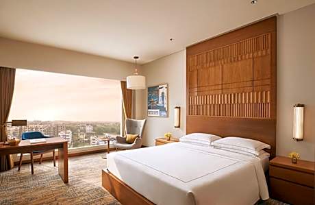 Deluxe Room King Bed