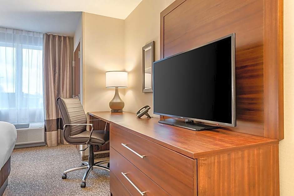 Comfort Inn & Suites