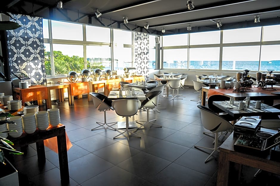 Garden Beach Hotel