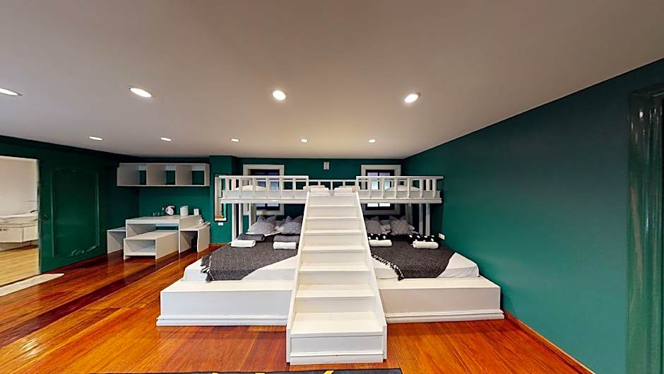 Oak and Stone Bed and Breakfast