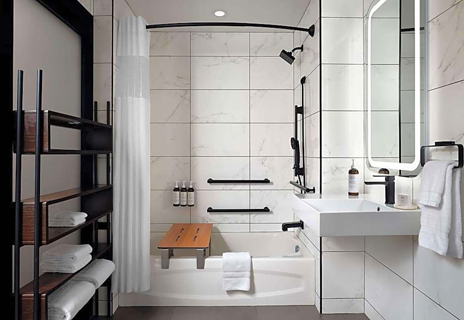 Sanctity Hotel Rancho Cucamonga, Tapestry Collection Hilton