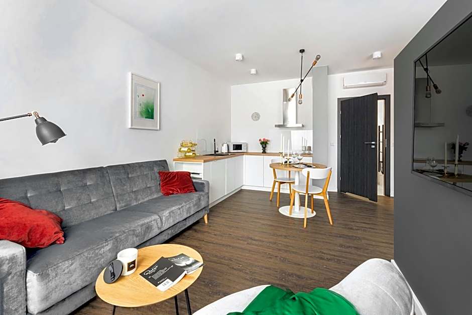 Apart House, Tylna 20