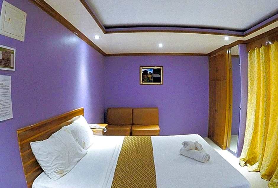 RedDoorz Plus @ Taj Hotel Tuguegarao