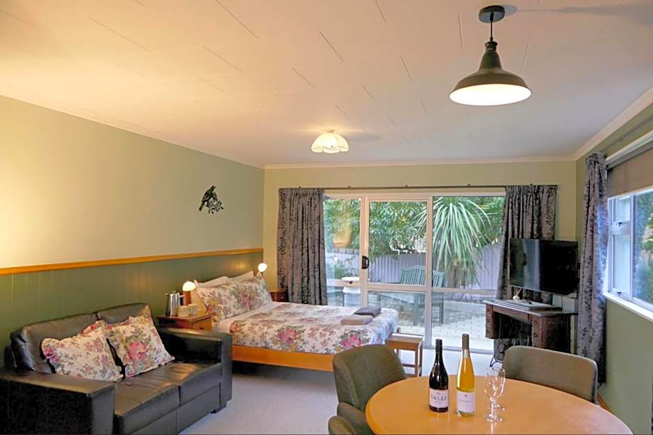 Queenstown Holiday Park Creeksyde