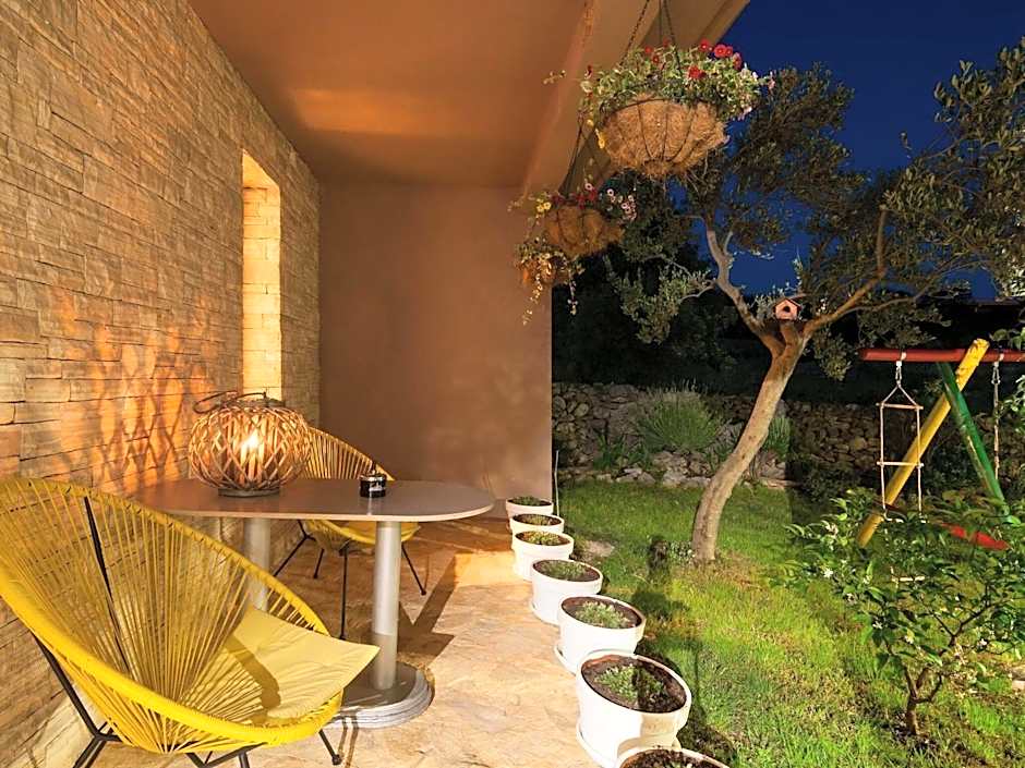 Villa in Rovanjska with Pool & Sea Views