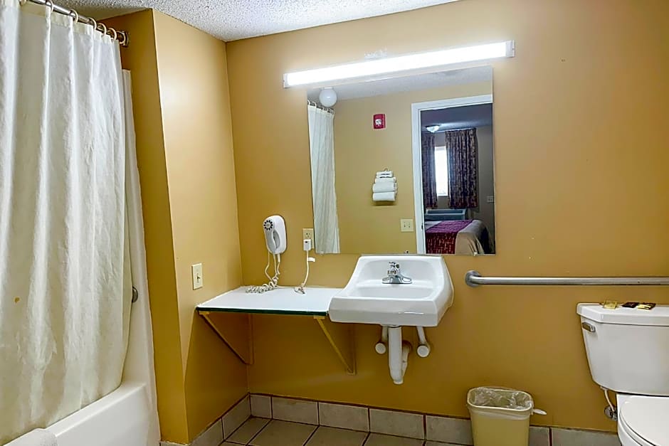 Garden Inn & Suites