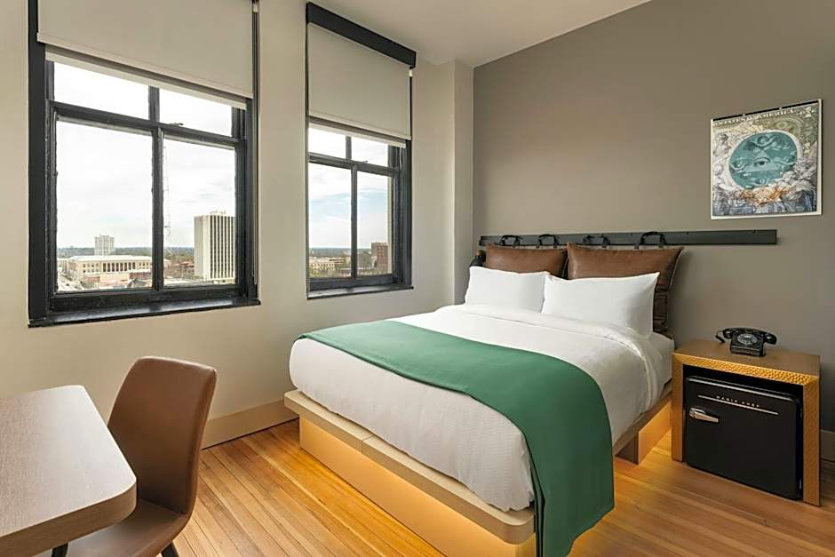 Moxy Columbia Downtown
