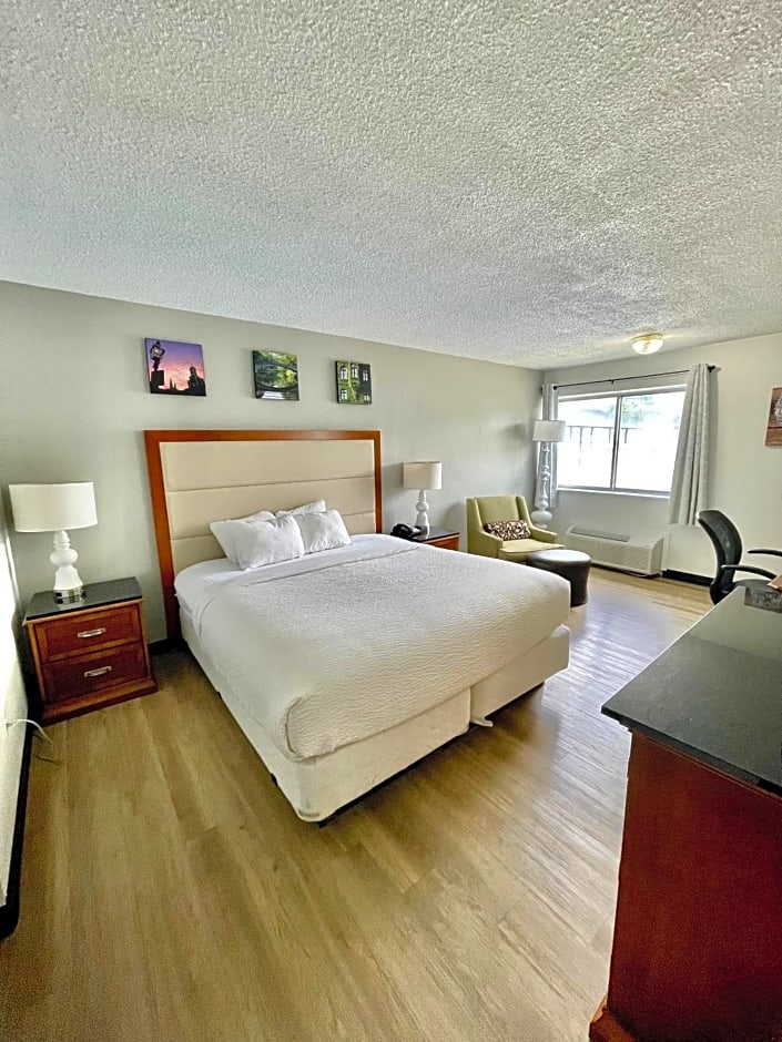 Days Inn by Wyndham Erie