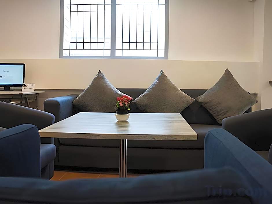 Ratchadamnoen Residence