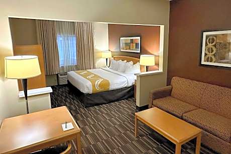 King Suite with Sofabed - Accessible/Non Smoking