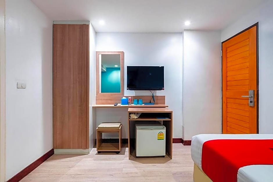 Photo 1 of 11 of Superior Twin Room
