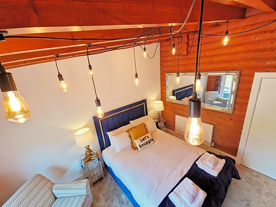 Kaoglen Squirrel Drey-Hot Tub-Pet Friendly-Perth