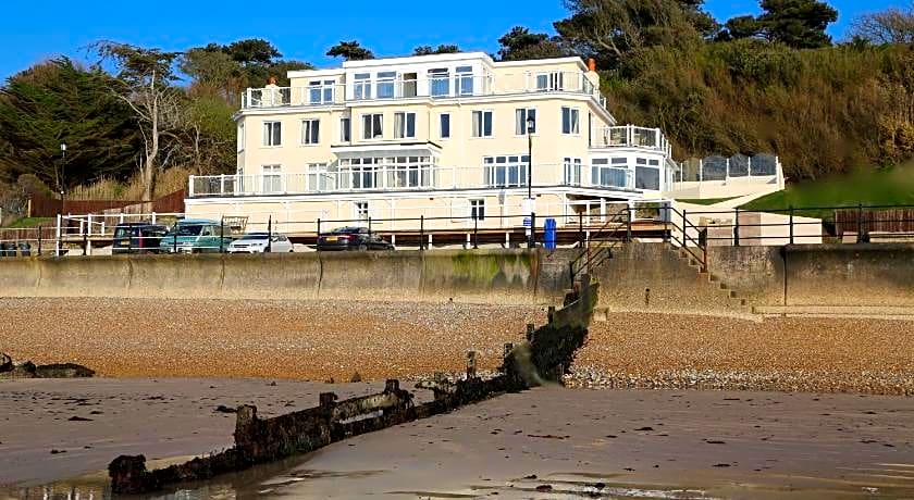Beachside Apartment On The Beach