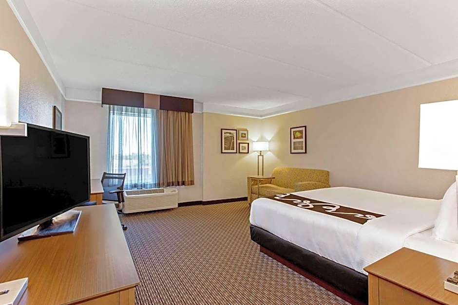 La Quinta Inn & Suites by Wyndham Panama City