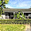 Colonial House Motel