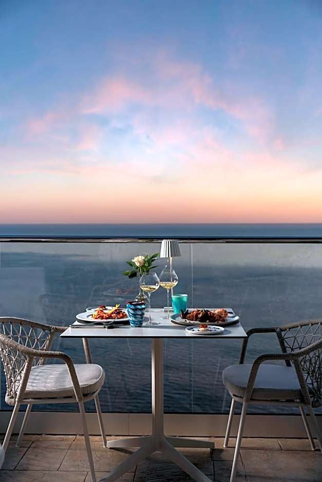 Hotel Eden Roc Suites