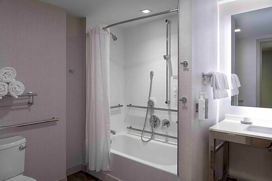 Homewood Suites By Hilton Boston Logan Airport Chelsea