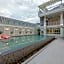 De Hug Hotel and Residence