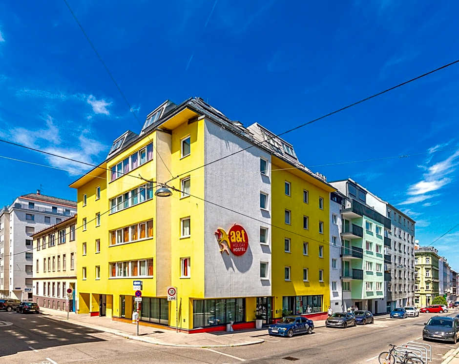 A&T Hotel & Hostel