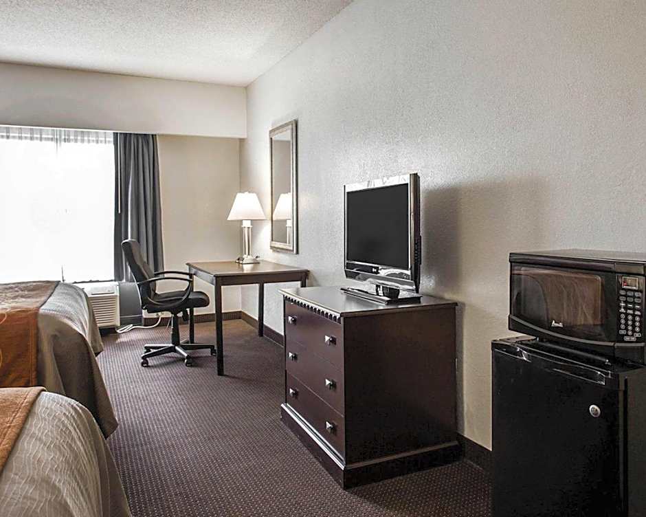 Comfort Inn & Suites Lumberton Central I-95