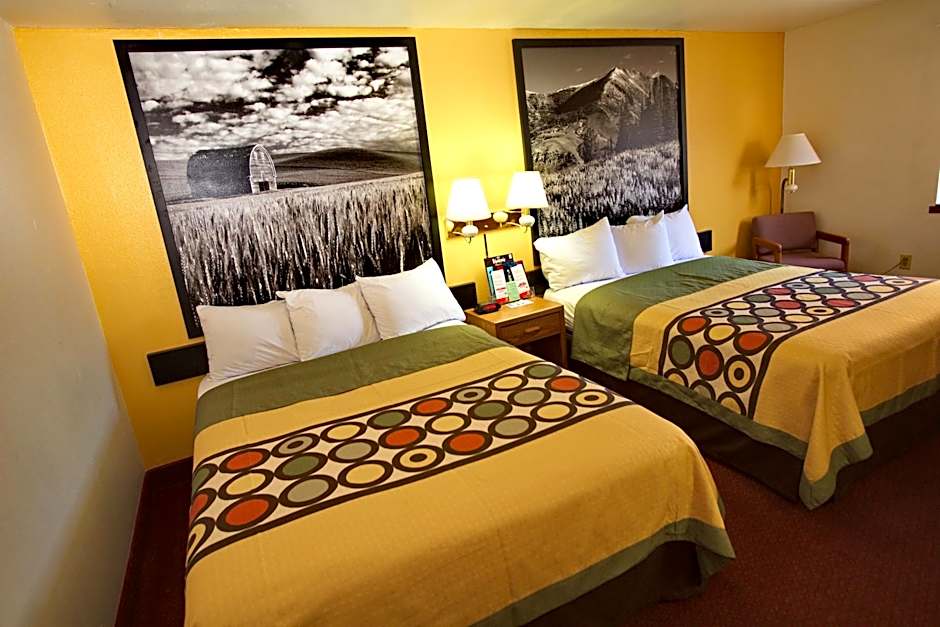 Super 8 by Wyndham Elko