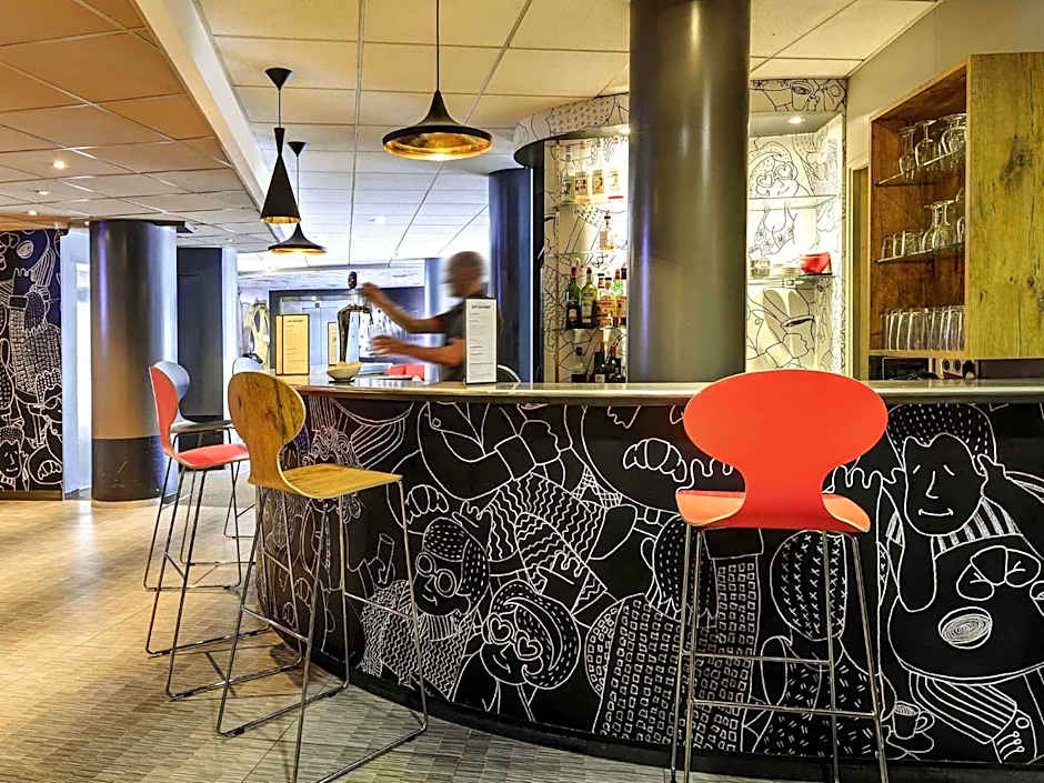ibis Orly Chevilly Tram 7