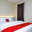 RedDoorz Plus near RS JIH Solo